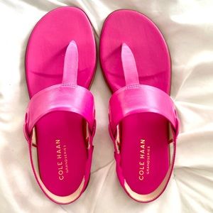 NWOT Magenta/Pink Cole Haan T-Strap Sandals